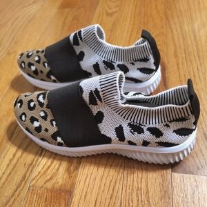 She&in animal print slip on sneakers, size 36 or women's size 5.5